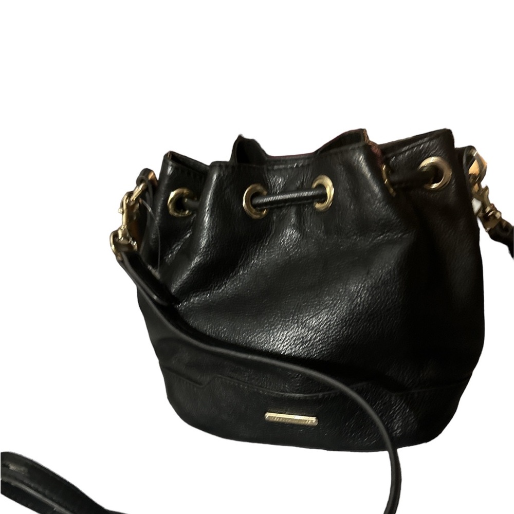 Rebecca minkoff black pebbled leather bucket bag with gold hardware cute